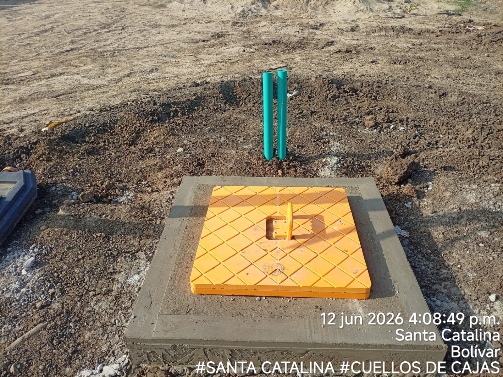 Caja de inspección de plástico con tapa en Santa Catalina, Bolívar